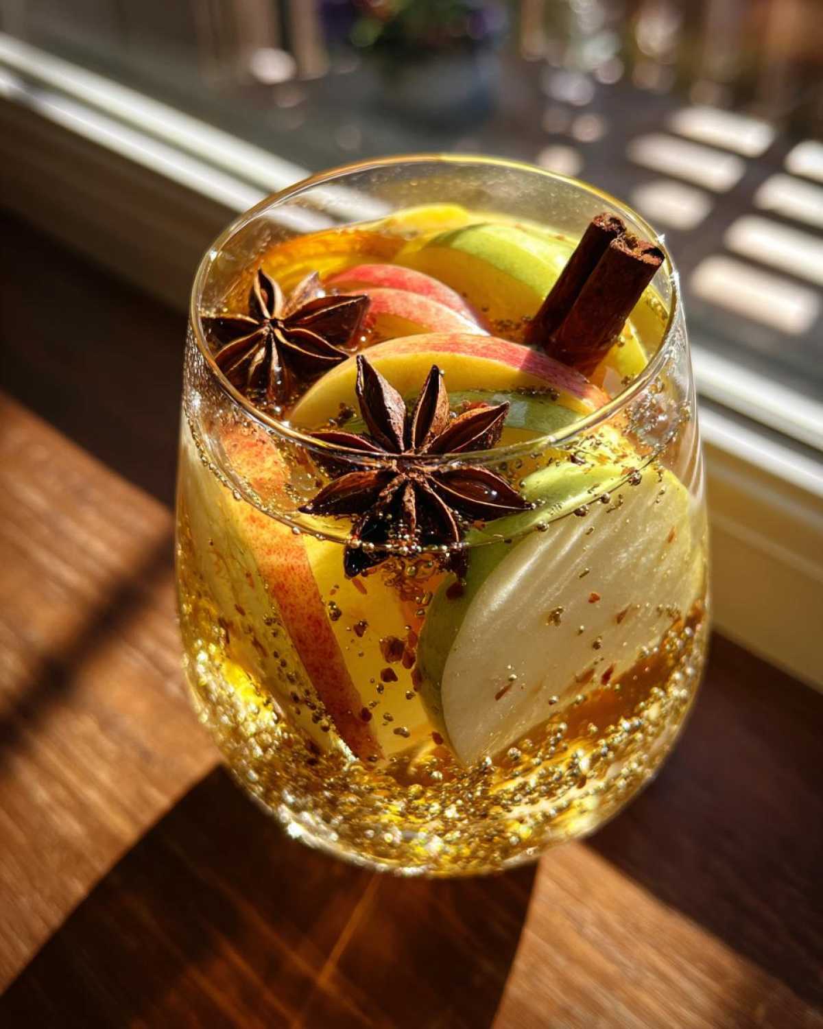 Apple Cider Sangria (Autumn Cocktail) - detail 4