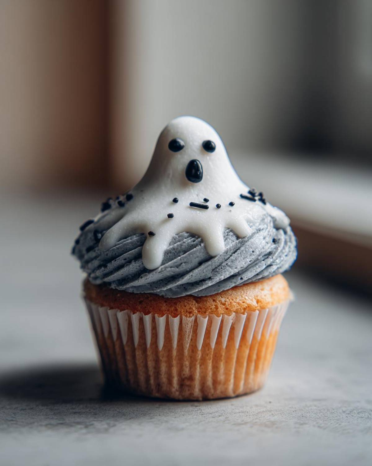 Glow-in-the-Dark Ghost Cupcakes - detail 3