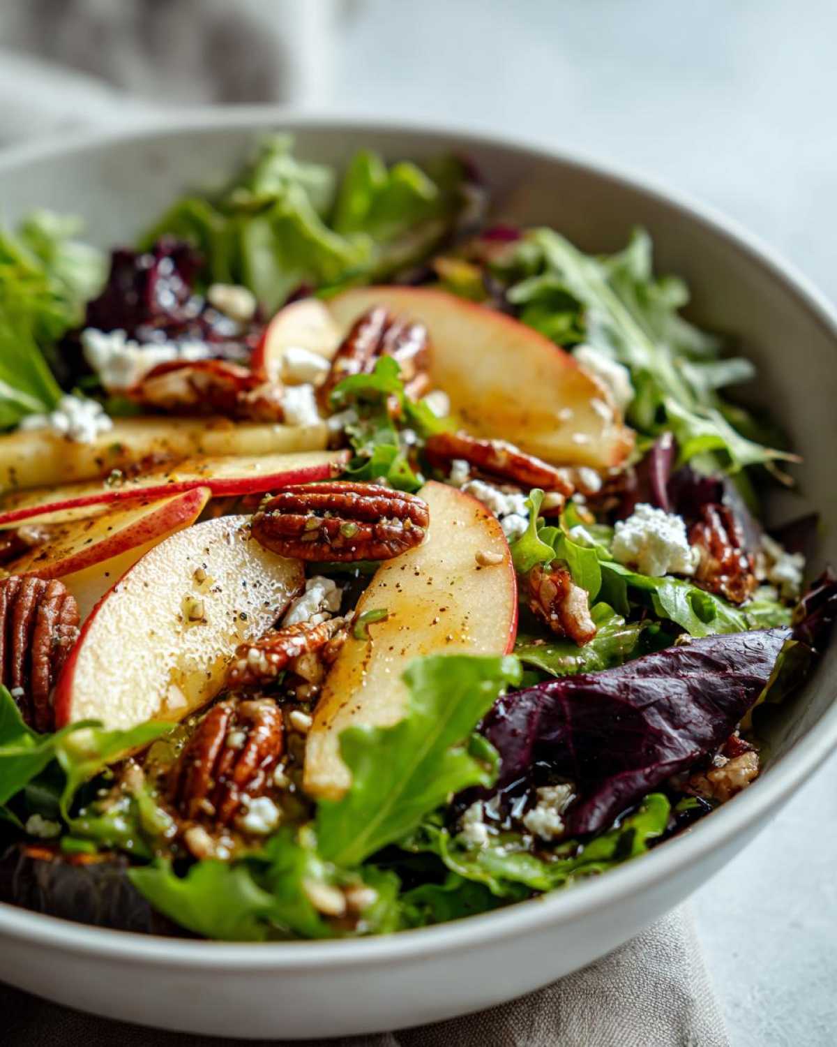 Harvest Apple Pecan Salad with Maple Vinaigrette - detail 3