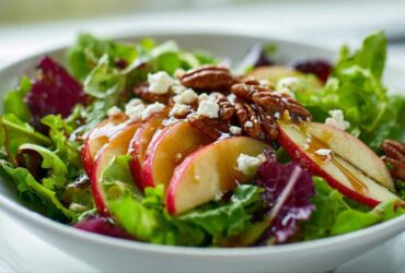 Harvest Apple Pecan Salad with Maple Vinaigrette