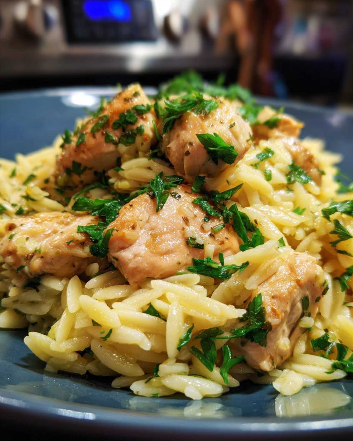 One-Pot Lemon Garlic Chicken Orzo - detail 2